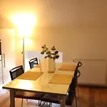 Le Wolf - 1 Chambre Privee Dans Un Appartement - 5Mn Tram Du Centre Ville - 15Mn Tram Gare Tgv Mulhouse - Wifi - Parking